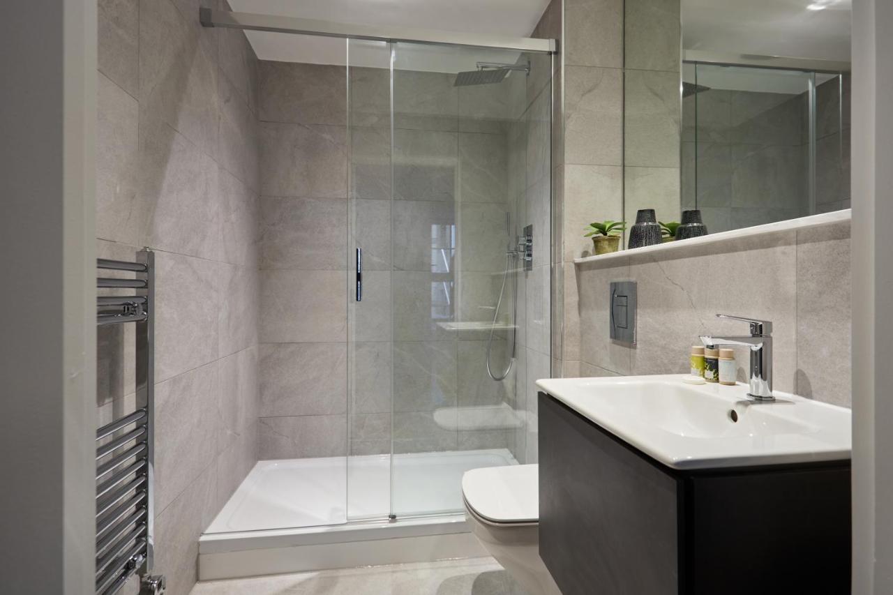 Chancery Lane By Viridian Apartments London Bagian luar foto